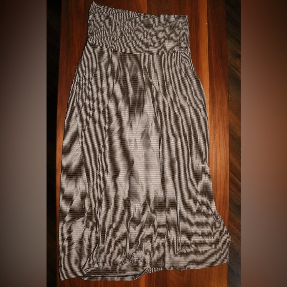 Maternity skirt